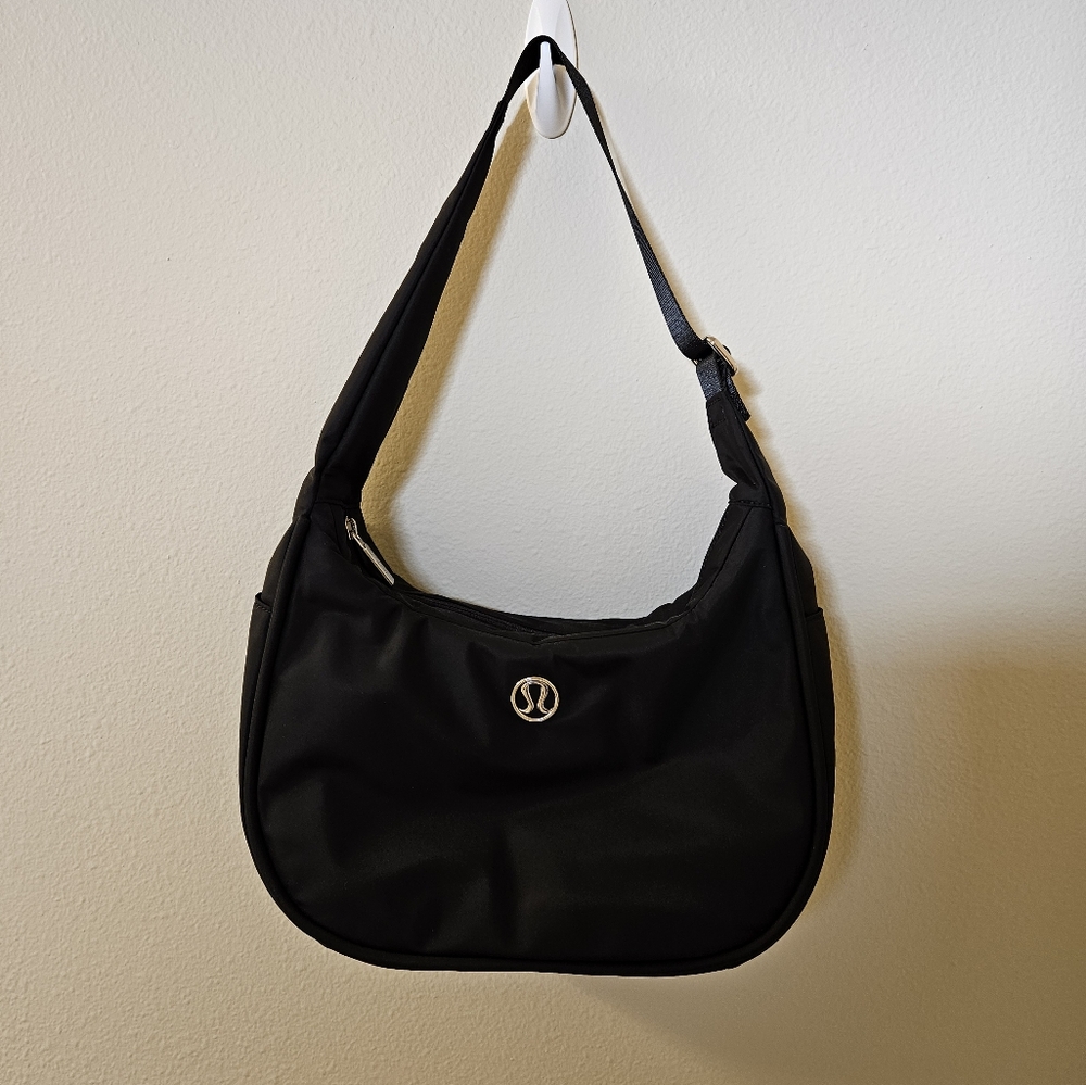 Lululemon Crescent Bag